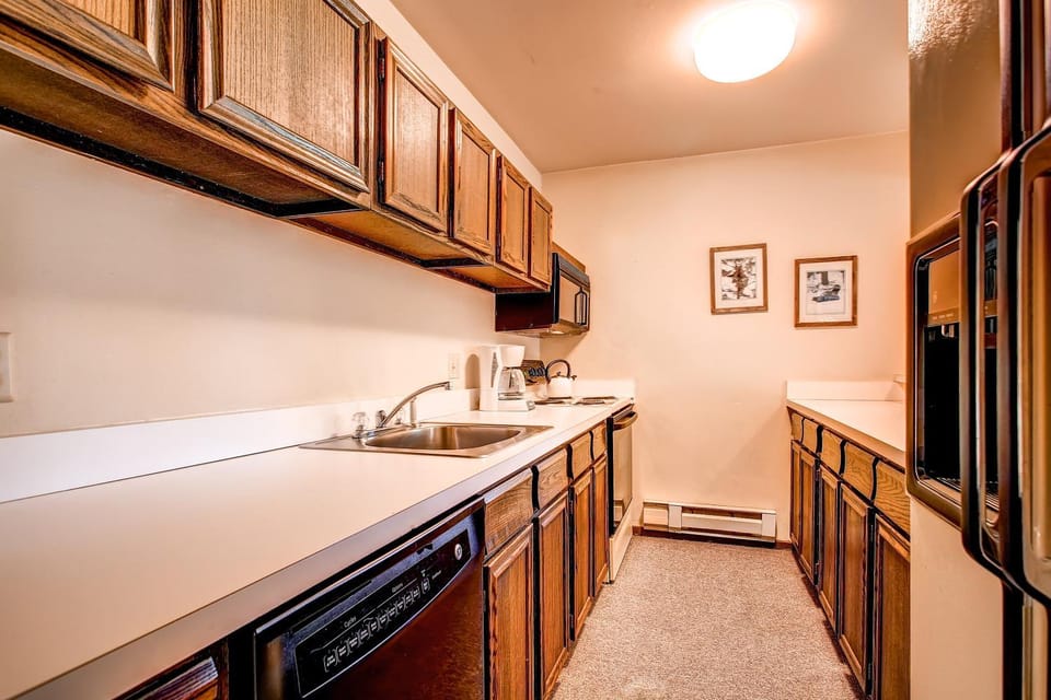 Tannenbaum 101 by Ski Country Resorts Apartment in Breckenridge