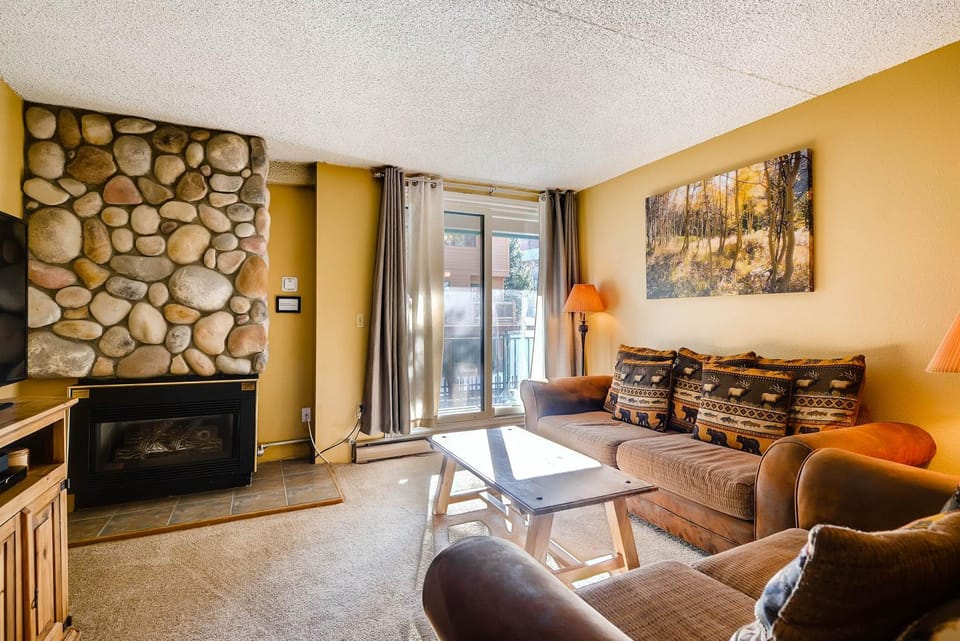 Trails End 219 by Ski Country Resorts Apartment in Breckenridge
