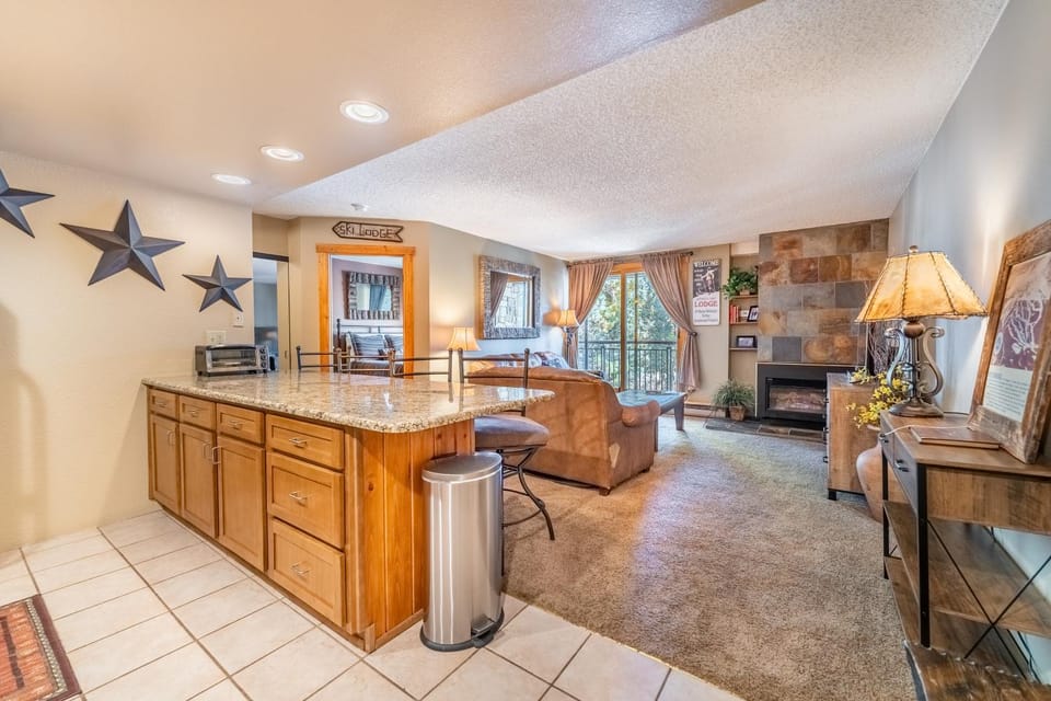 Trails End 204 by Ski Country Resorts Apartment in Breckenridge