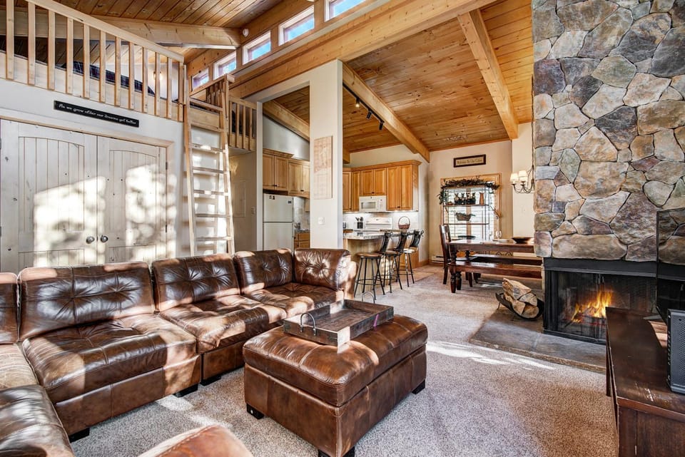 Tannenbaum 301 by Ski Country Resorts Apartment in Breckenridge
