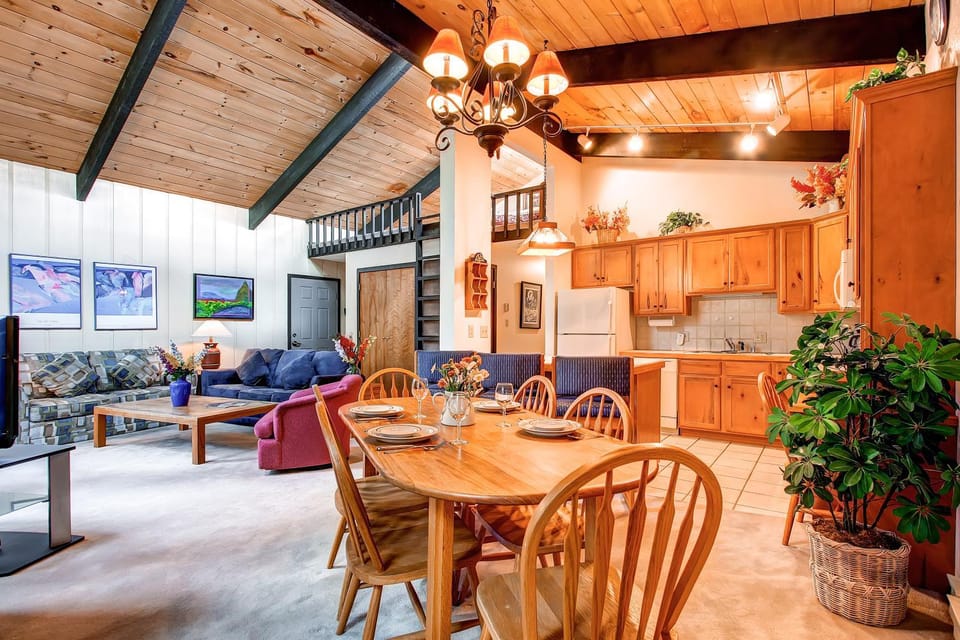 Tannenbaum 303 by Ski Country Resorts Apartment in Breckenridge