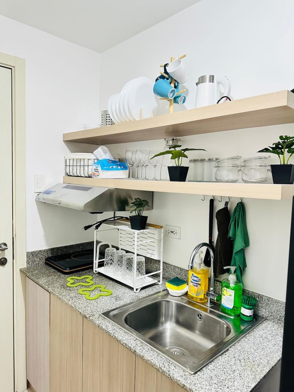 Affordable Condo Near SM Southmall Apartment in Las Pinas