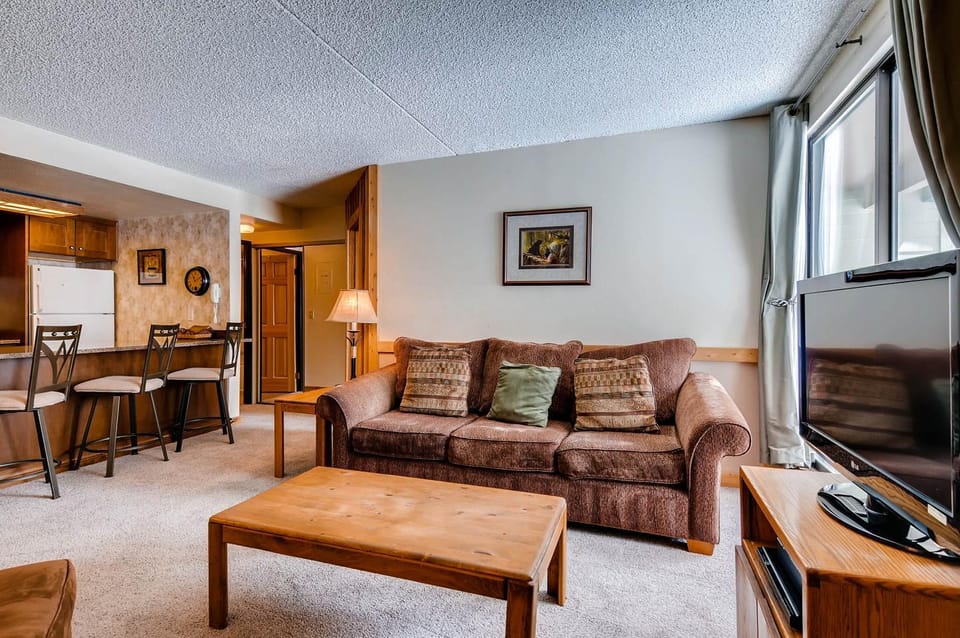 Trails End 112 by Ski Country Resorts Apartment in Breckenridge