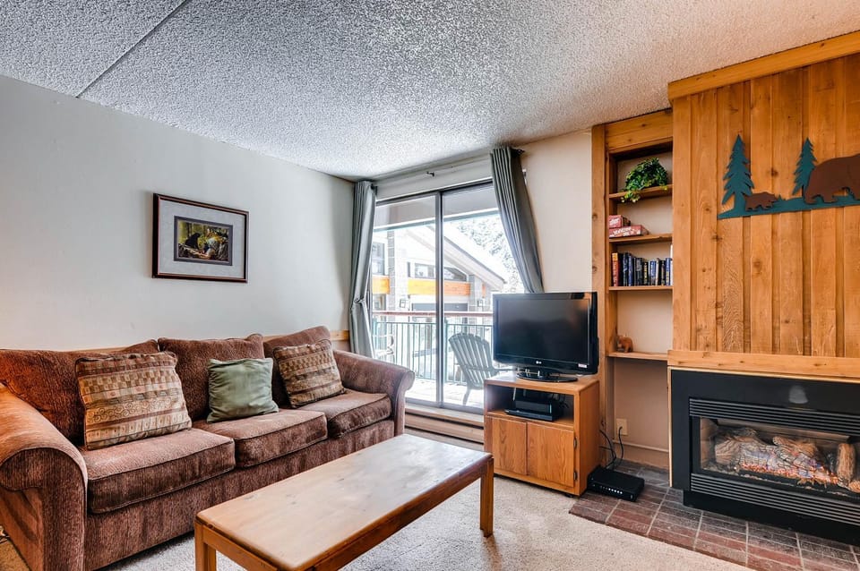 Trails End 112 by Ski Country Resorts Apartment in Breckenridge