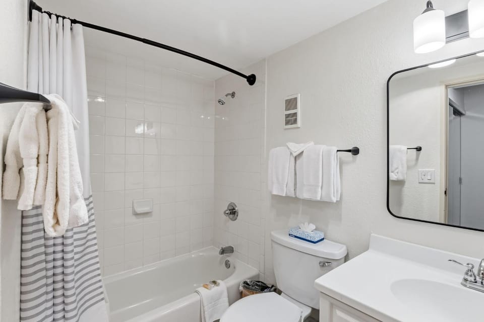 Trails End 102 by Ski Country Resorts Apartment in Breckenridge