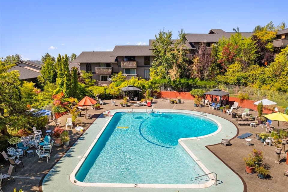 Modern Home Between Seattle, Tacoma & SEA Airport House in Renton