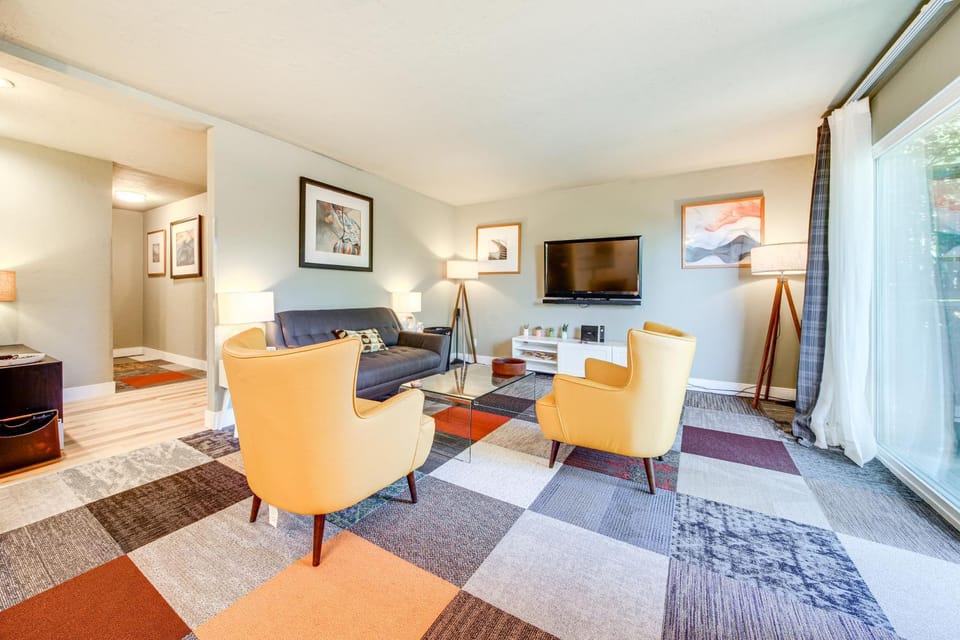 Modern Home Between Seattle, Tacoma & SEA Airport House in Renton