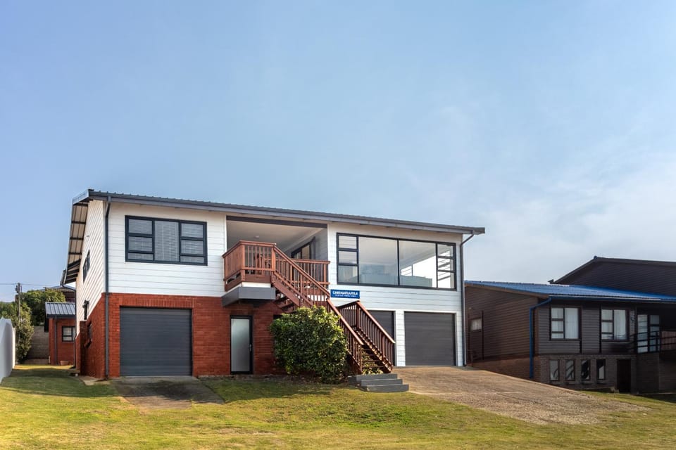 Oceanfront beach house, Reebok, Garden Route House in Western Cape