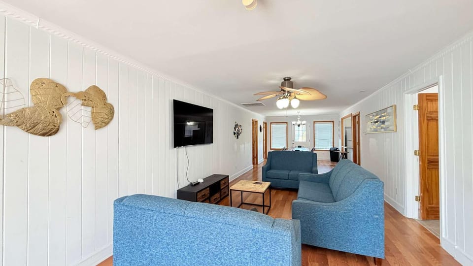 Bright cozy duplex unit with a pool B House in North Myrtle Beach