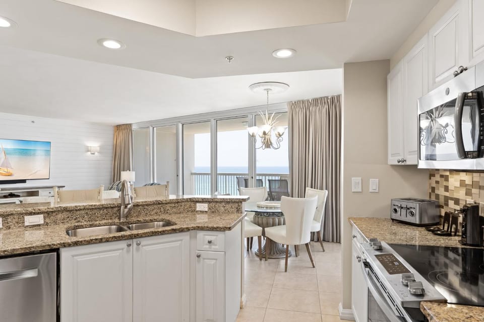 St Maarten at Silver Shells 0708 by Newman-Dailey Apartment in Destin