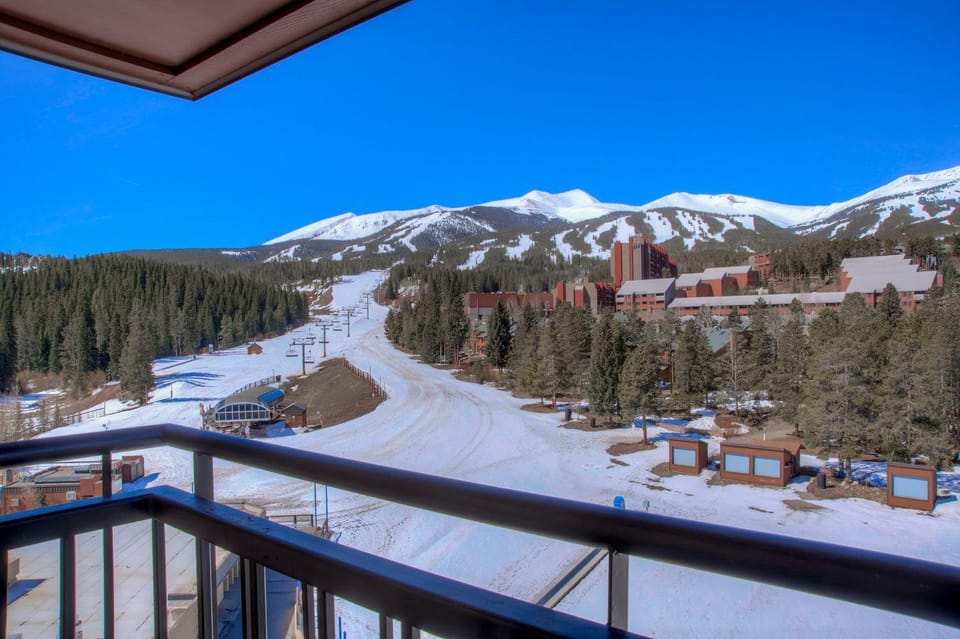 Ski-in Ski-Out Penthouse Steps from Main Street House in Breckenridge