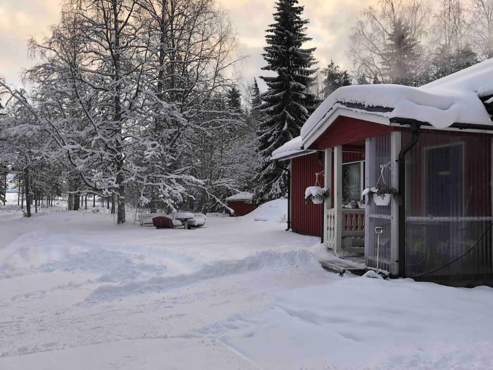 Purola holiday cottage by the lake Kivijärvi Villa in Finland
