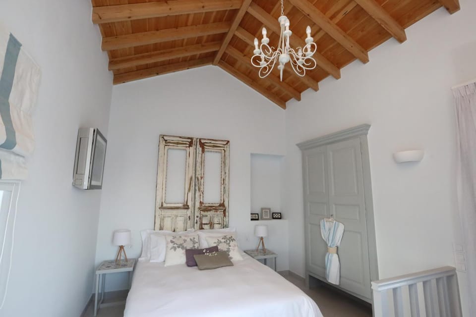 Shower, Toilet, Bathroom, TV and multimedia, Coffee/tea facilities, View (from property/room), Balcony/Terrace, Balcony/Terrace, Decorative detail, Bedroom, City view, Garden view, Landmark view, Sea view, Area and facilities