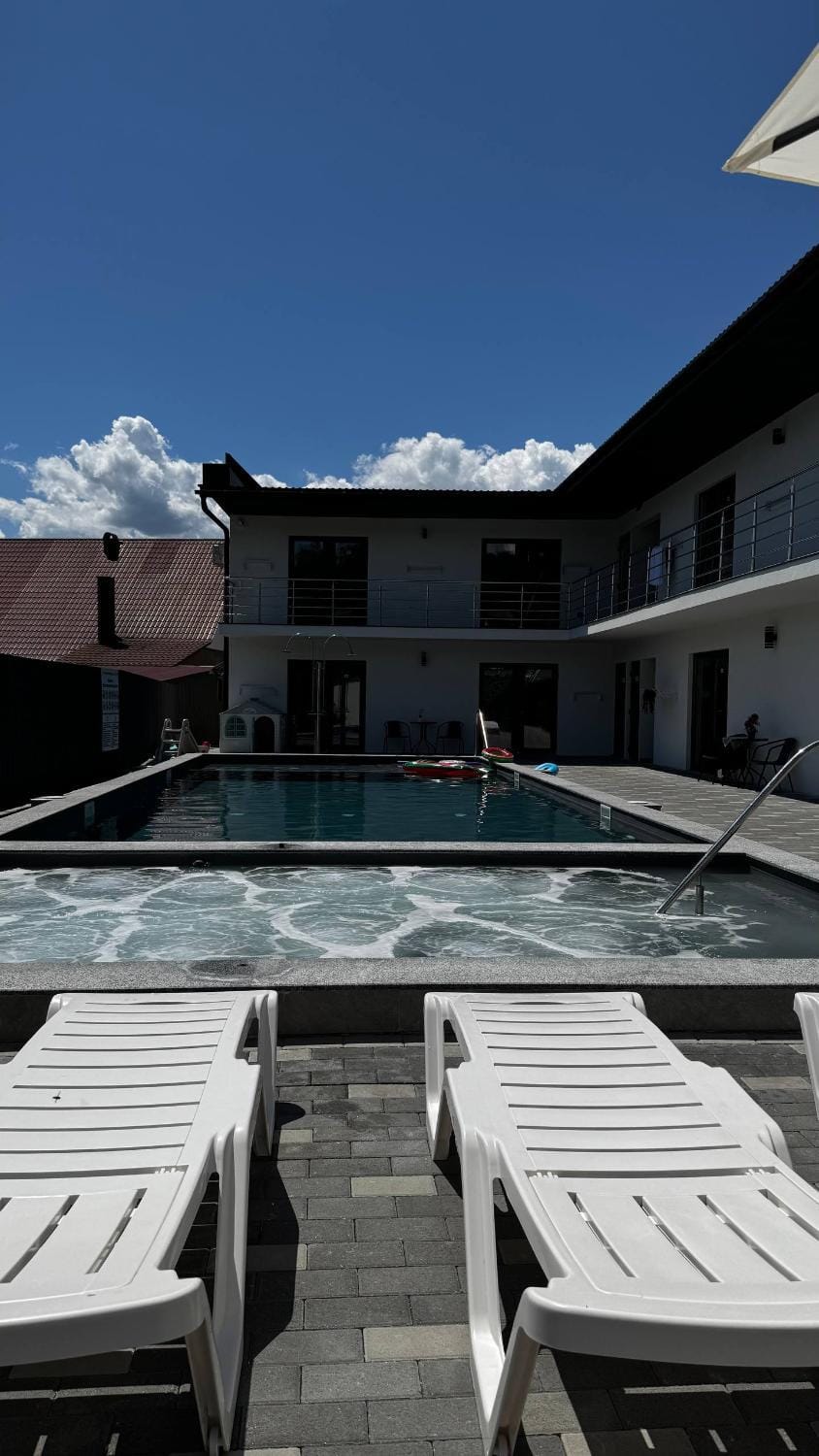 Pool view, Swimming pool