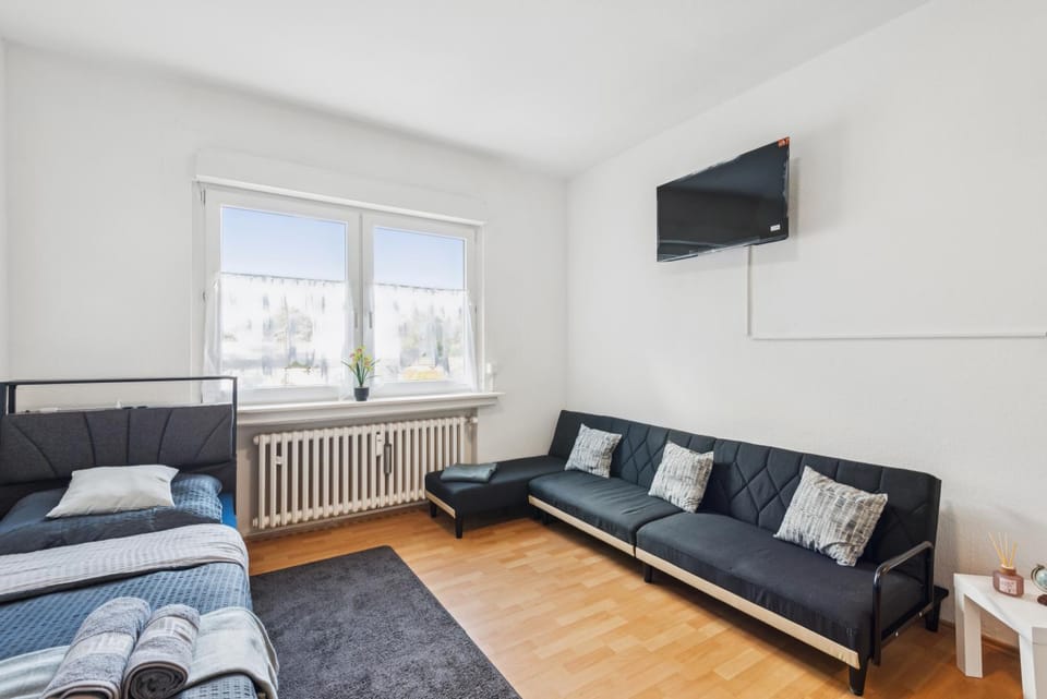 Bed, Seating area, Bedroom, towels