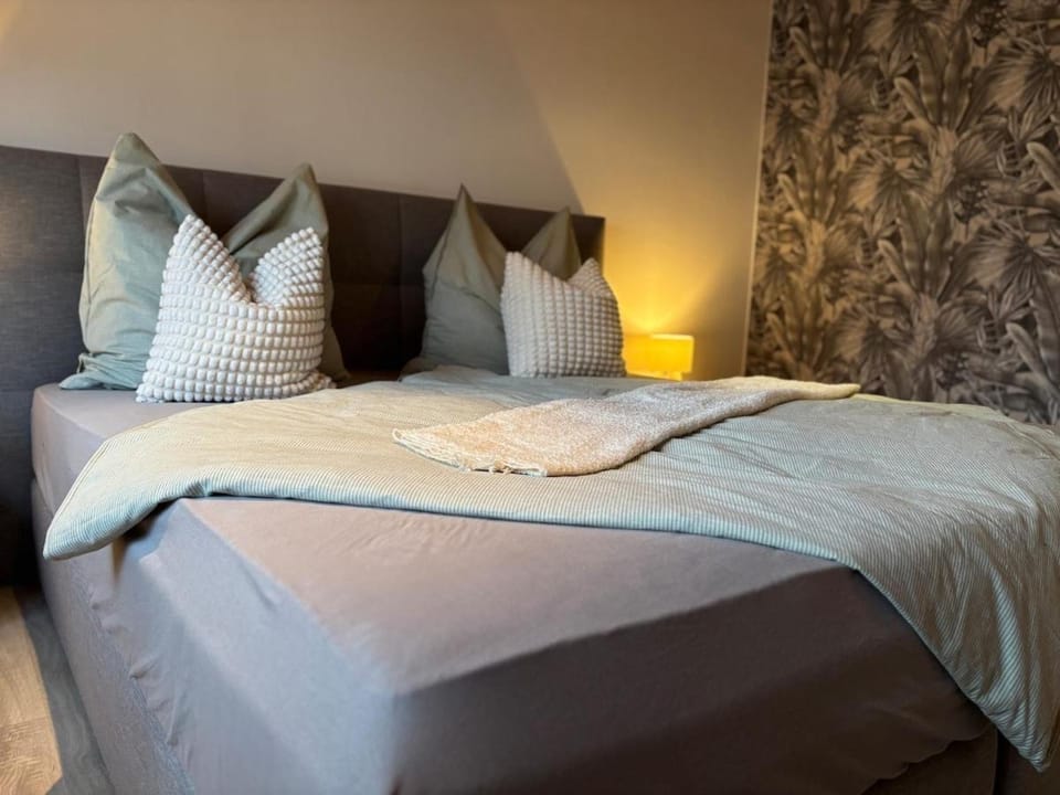 Bed, Bedroom