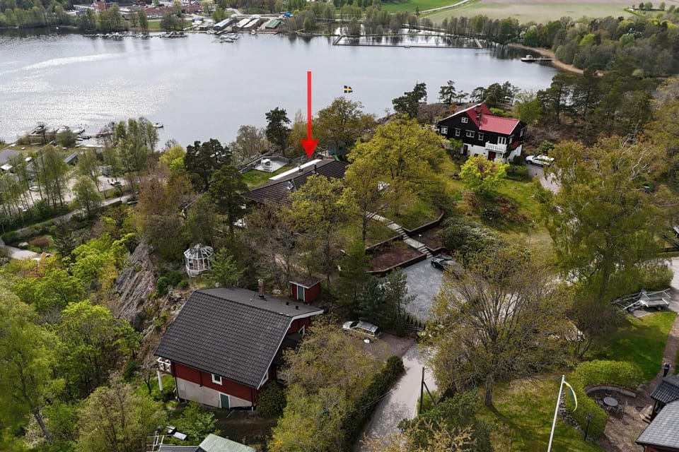 Property building, Lake view
