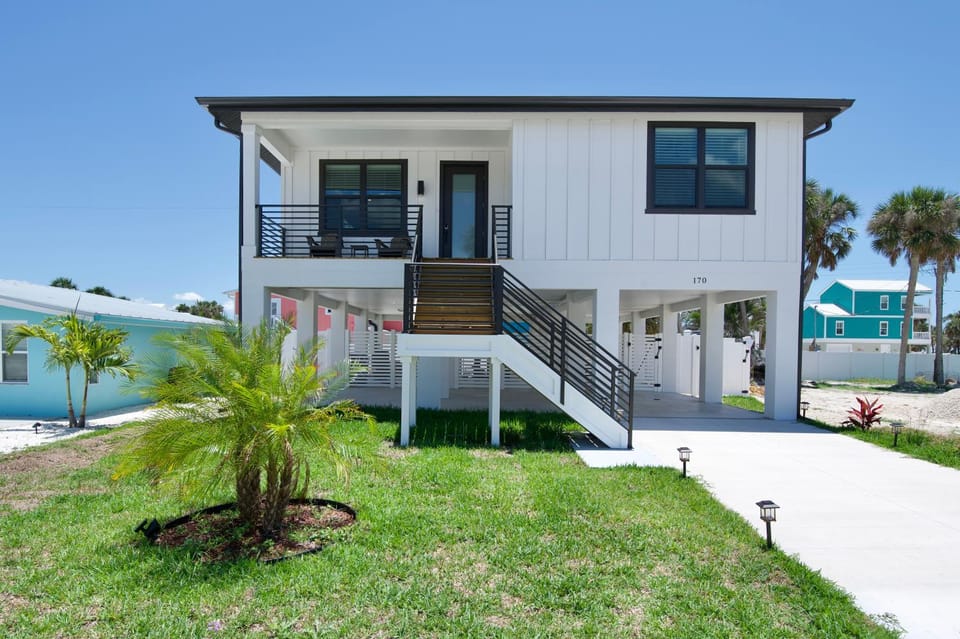 Ocean Oasis by Sun Palace Vacations House in Estero Island