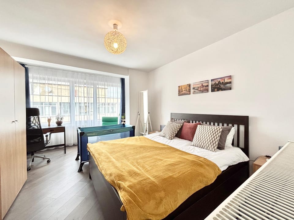 Bed, TV and multimedia, Photo of the whole room, Bedroom, cot