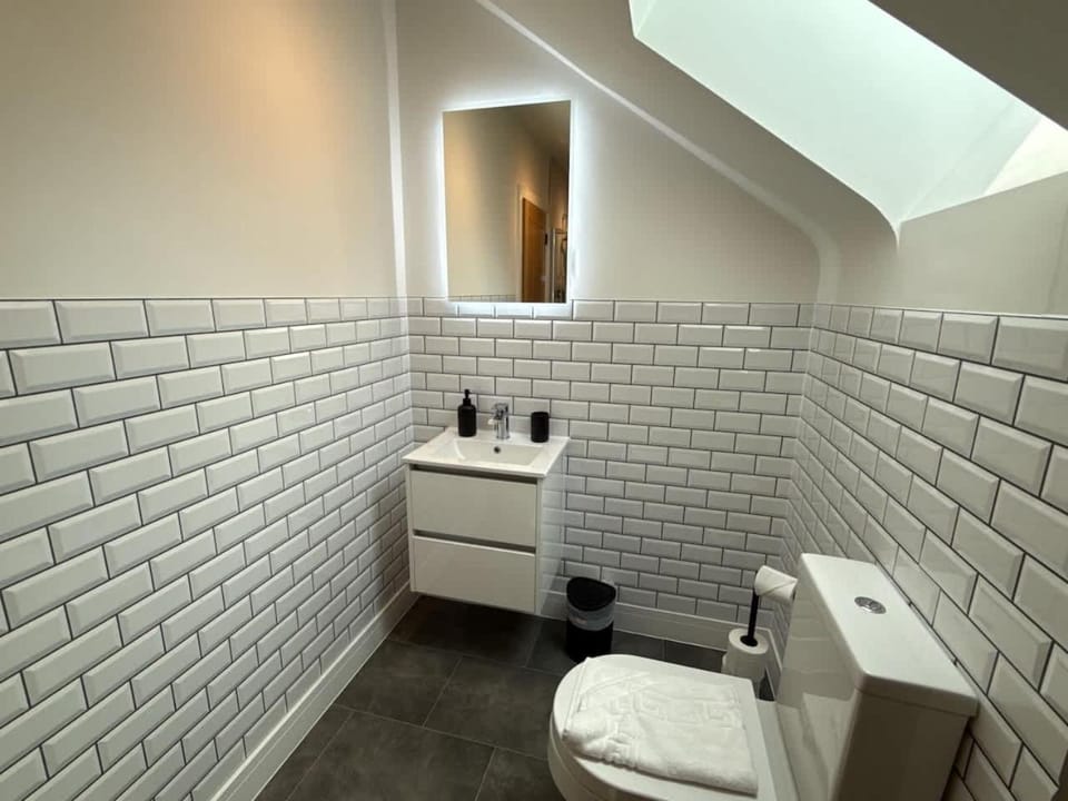 Toilet, Bathroom