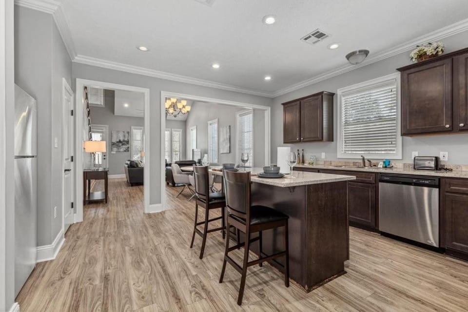 Luxury 2 Bedroom Townhouse #1 House in Lake Charles