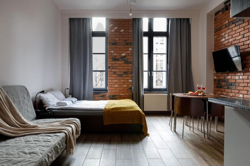 Communal lounge/ TV room, Bed, TV and multimedia, Kitchen or kitchenette, Living room, Photo of the whole room, Seating area, Evening entertainment, Bedroom