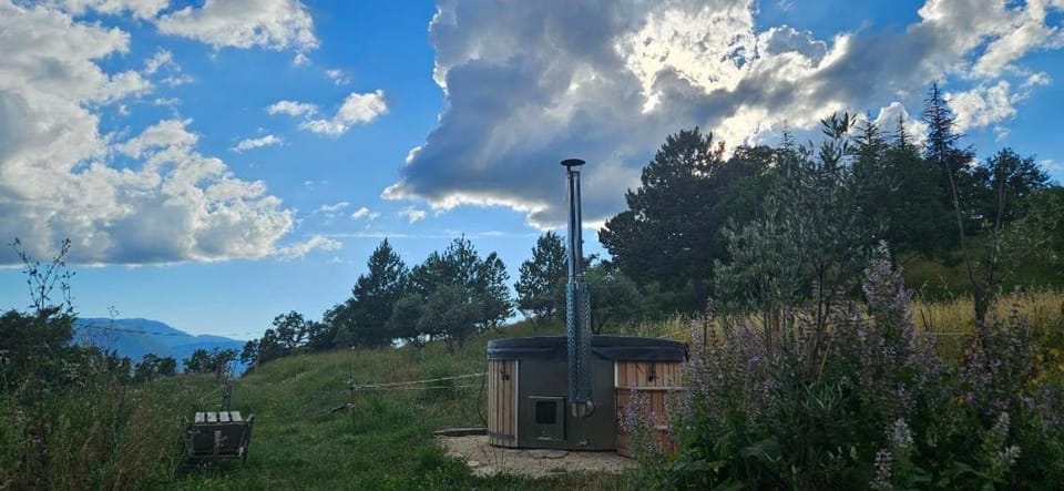 La roulotte de la croix Campground/ 
RV Resort in Sisteron