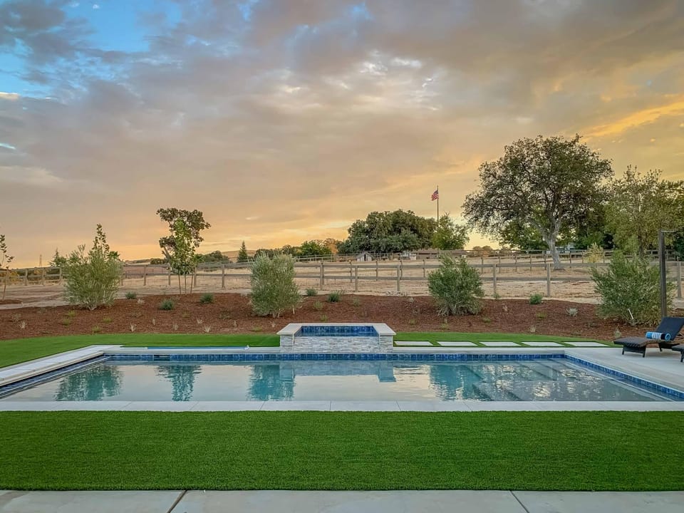 Swimming pool