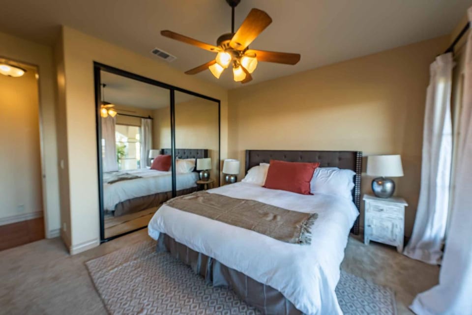Bed, Bedroom
