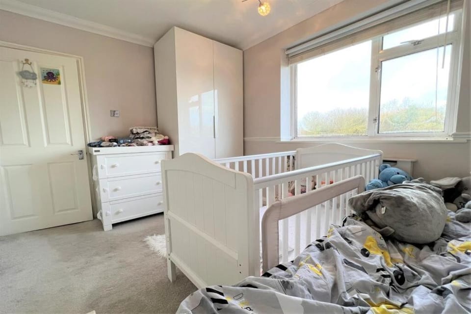 Amazing Abodes House in Aylesbury