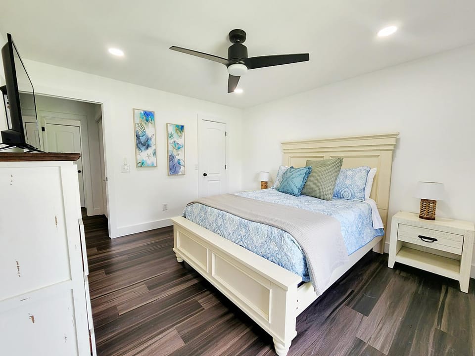 Hidden Lagoon House in Lower Grand Lagoon