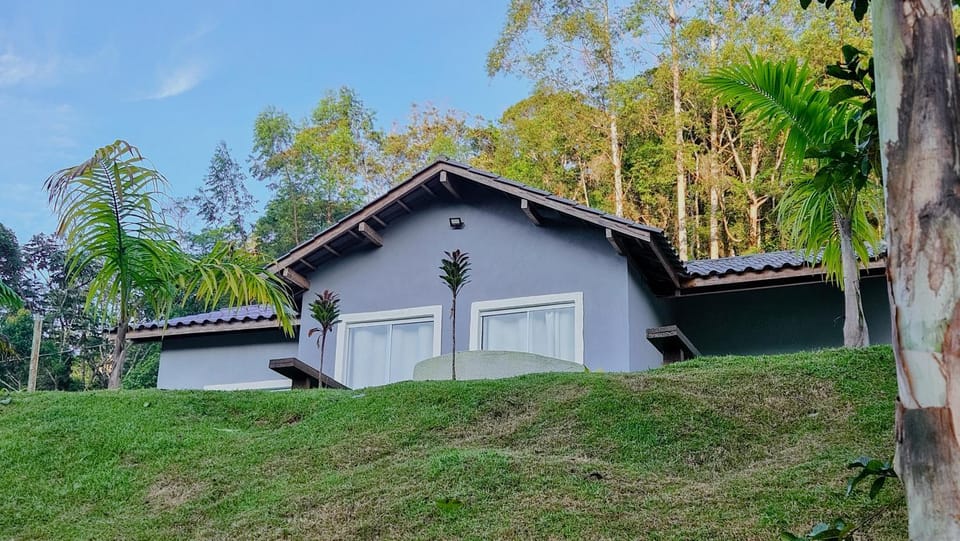 Cantinho Gênesis House in State of Espírito Santo, Brazil