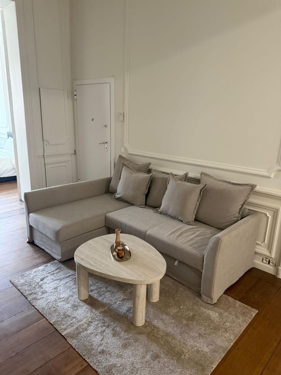 Luxury Riverfront Apartment near La Meuse Apartment in Liège