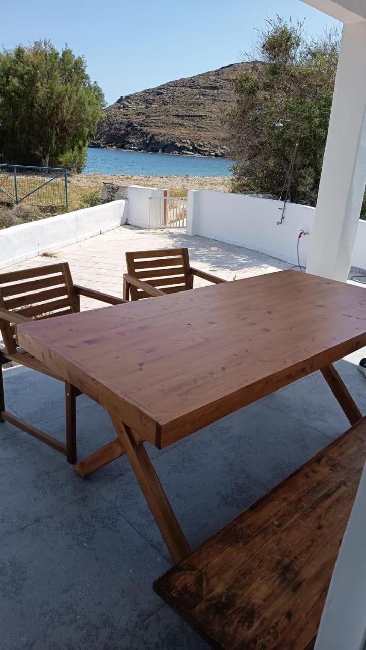 Lefkes Beach Suite Apartment in Kea-Kythnos