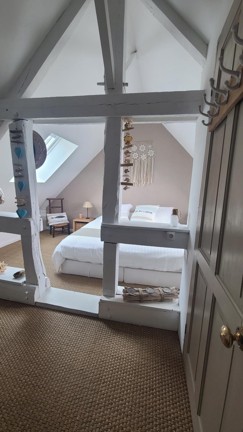 Chambre Mer'veille proche Mont Saint Michel Bed and Breakfast in Brittany