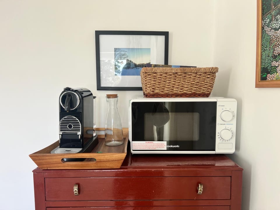Self-contained ground level cottage with hill view Apartment in Edinburgh