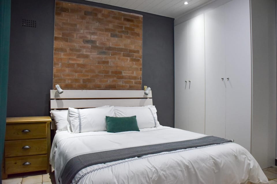 Bedroom, wardrobe