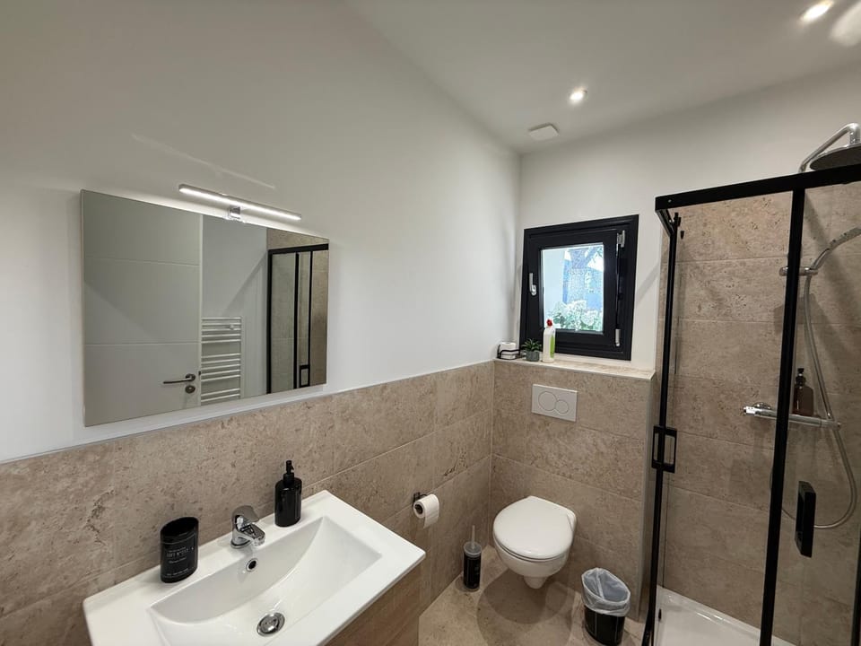 Le 6 by Montélimar Bed and Breakfast in Provence-Alpes-Côte d'Azur