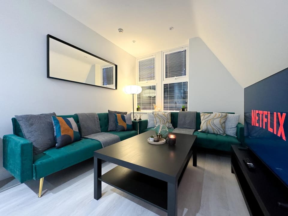 Modern & Relaxed 2 Bed Apartment Near City Centre Apartment in Cardiff