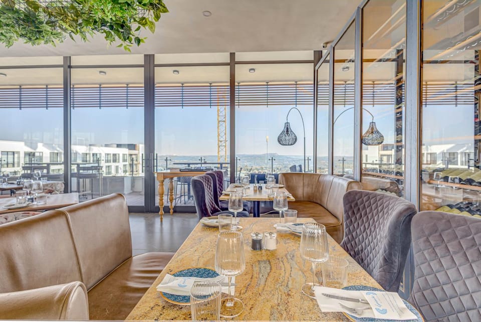 Restaurant/places to eat, Restaurant/places to eat