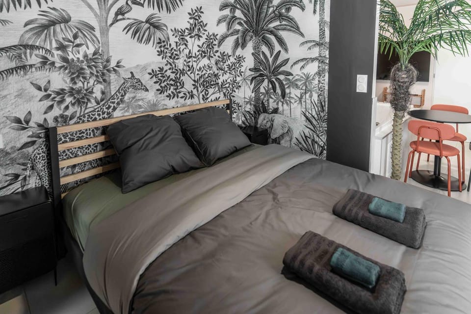 Bed, Bedroom