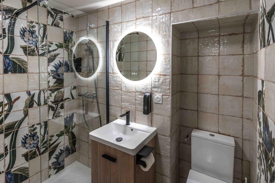 Shower, Toilet, Bathroom