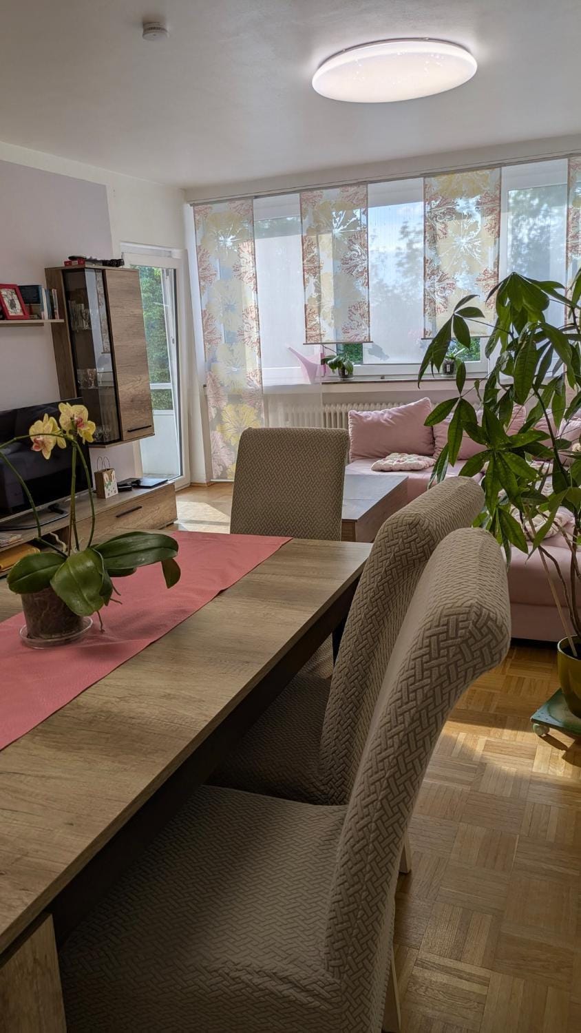 Wohlfühloase 80 qm max 6 Pers Apartment in Bielefeld