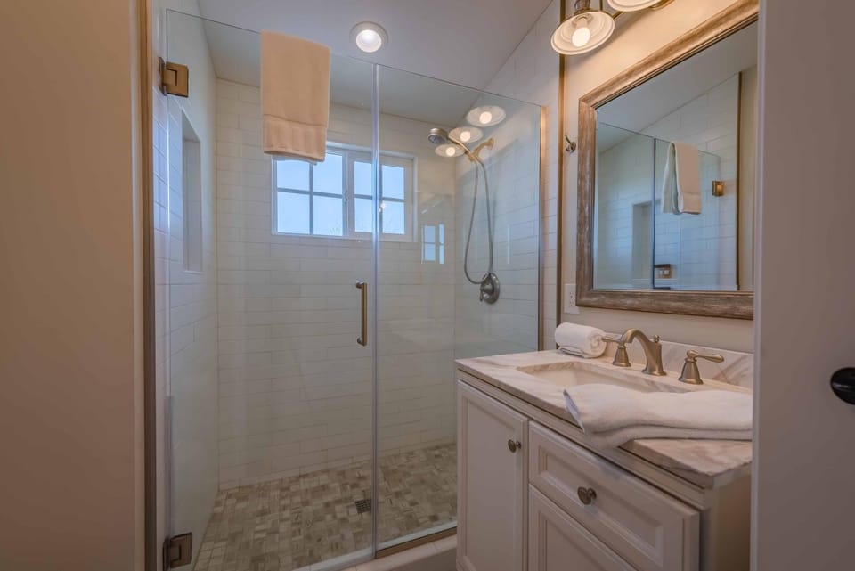 Bathroom, Bath