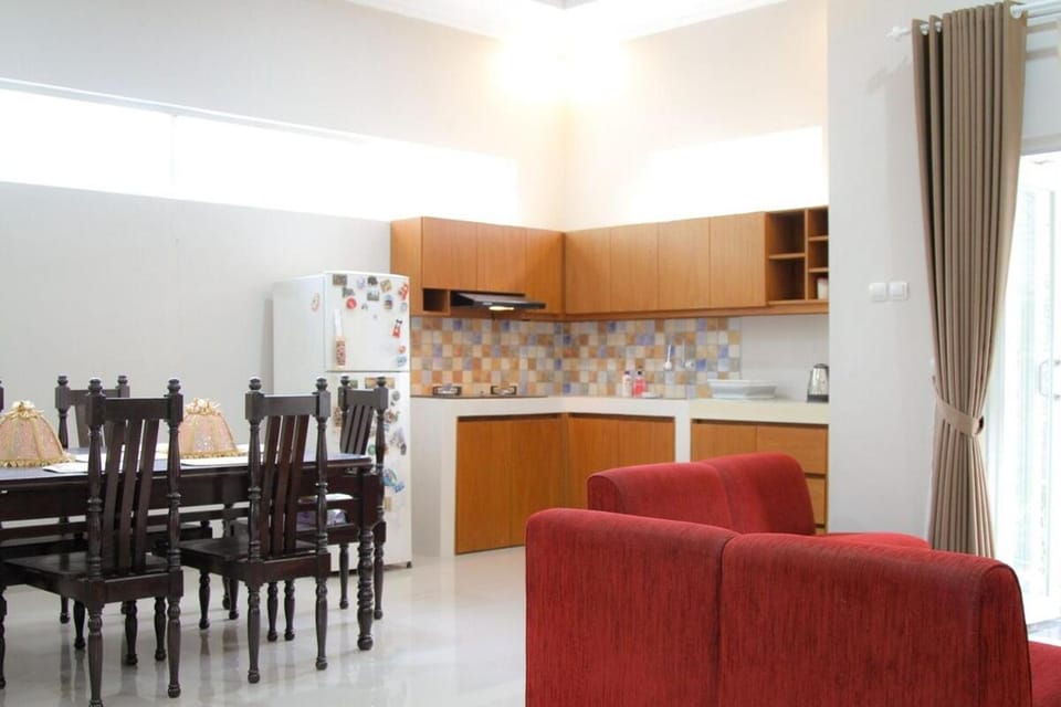 House Of Dahlia House in Special Region of Yogyakarta
