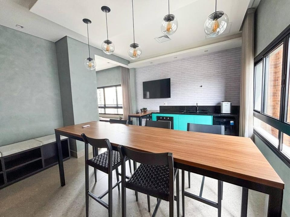 Property building, TV and multimedia, Business facilities, Seating area