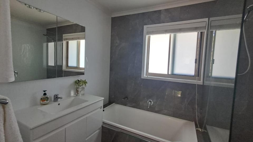 Wynnum Creek Retreat Villa in Brisbane