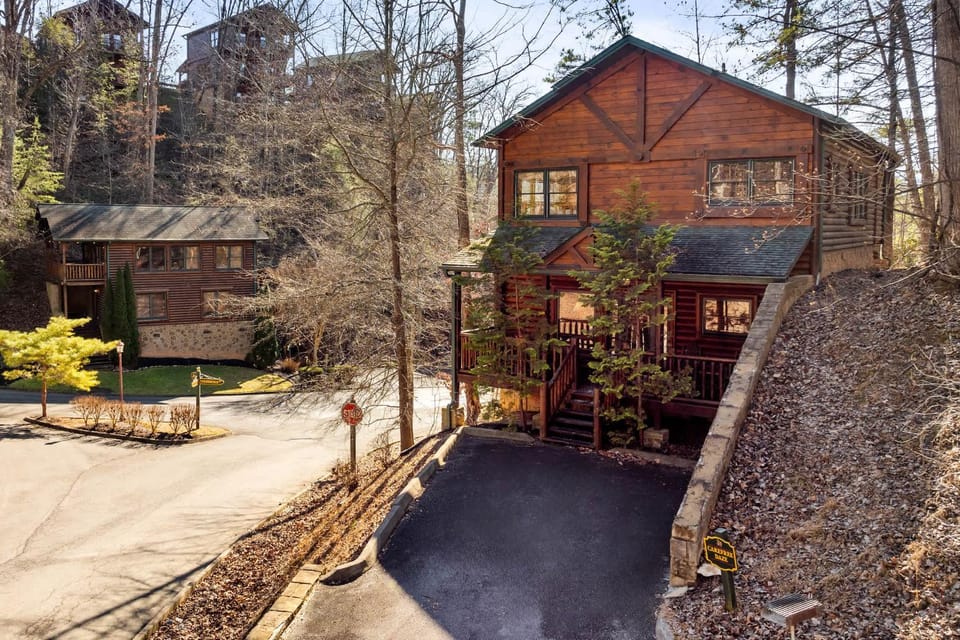 Cozy Cabin Stay for Family of 8 with Hot Tub & Game Room Cabin in Gatlinburg