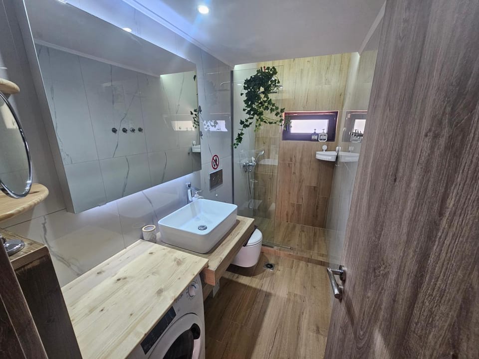 Shower, Bathroom, towels