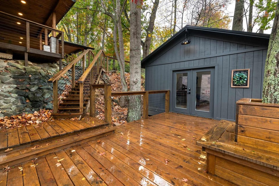 Modern Cabin with Hot Tub & Foliage Views Cabin in Gatlinburg